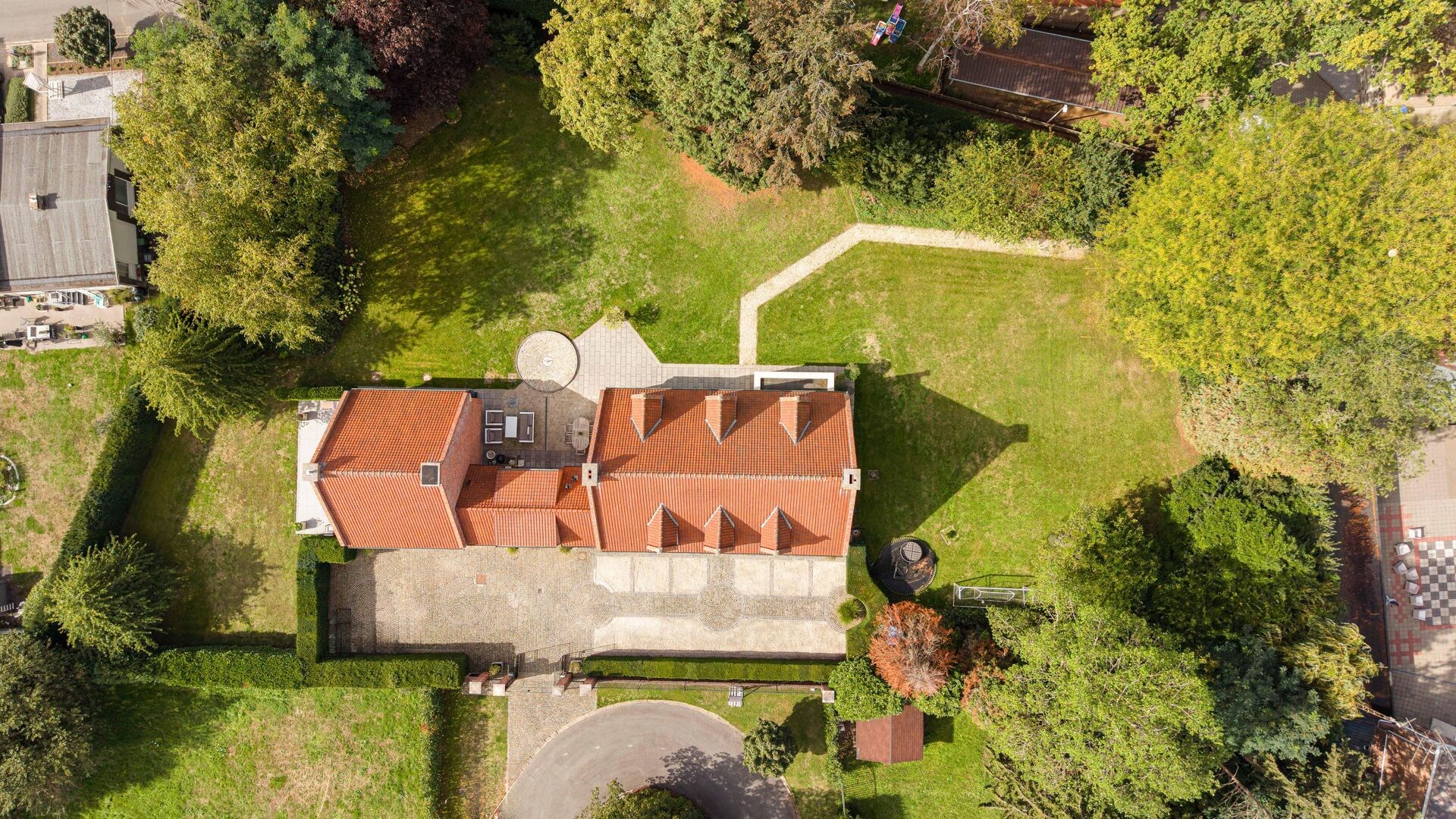 Een woning met een verhaal, waar ruimte, karakter en rust samenkomen - foto 5