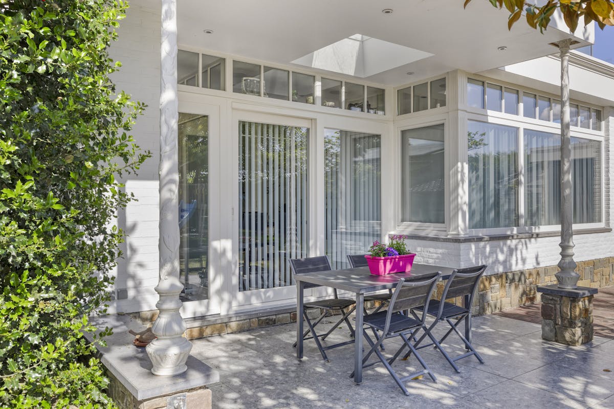 Riante woning te koop met veel potentieel voor diverse invullingen - foto 4