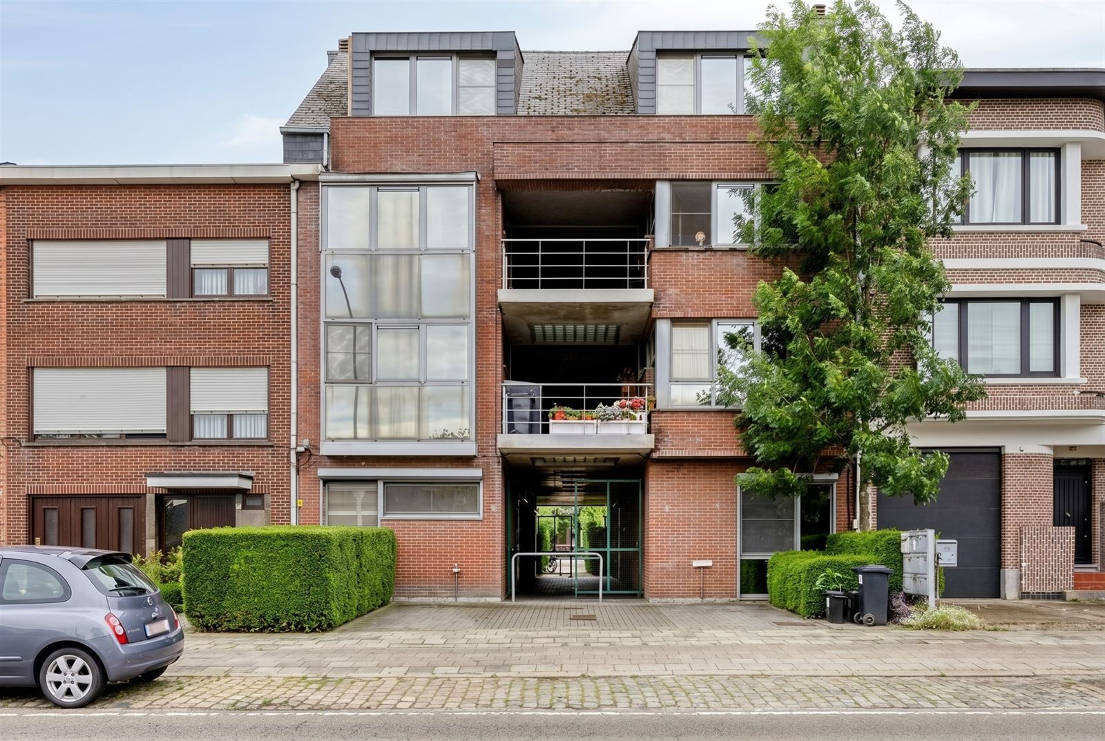 Instapklaar gemeubeld gelijkvloers appartement met tuin nabij het centrum van Edegem - foto 2