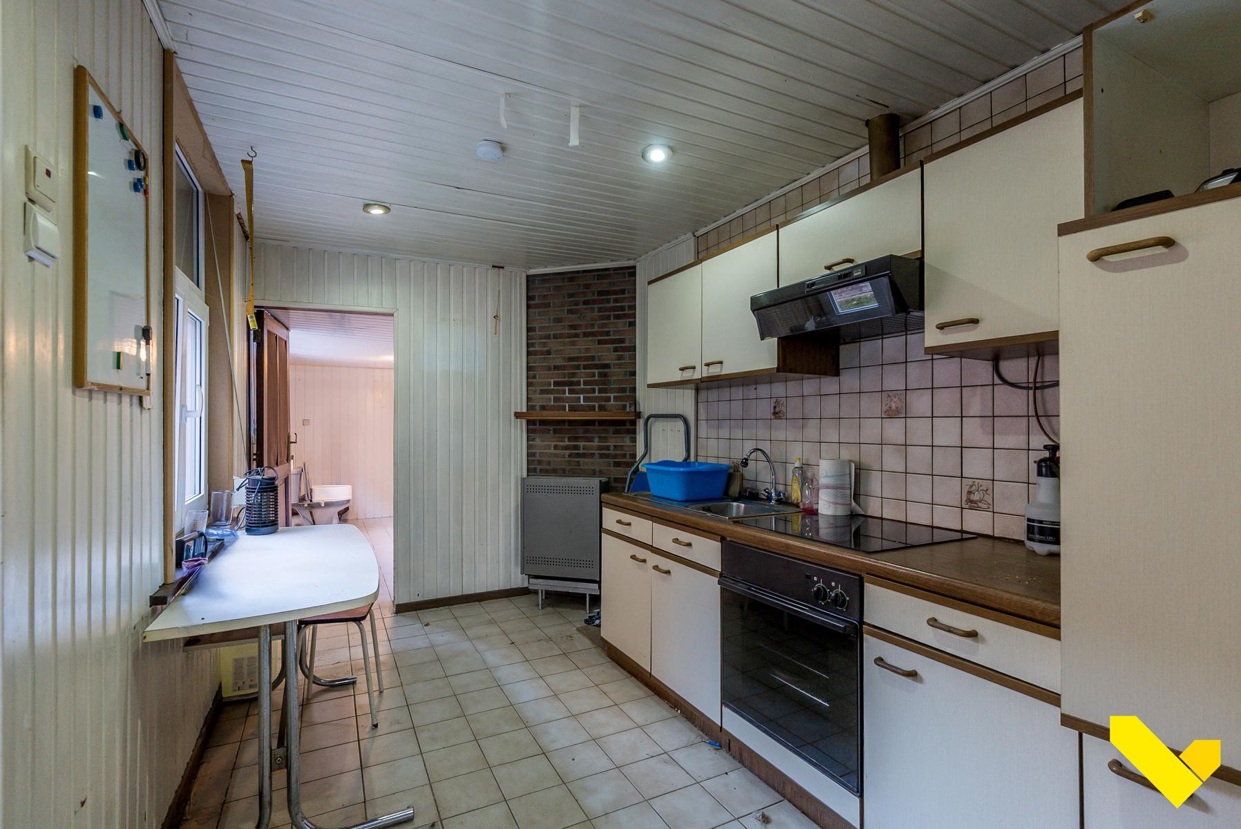 Te renoveren woning met potentieel op centrale locatie - foto 5