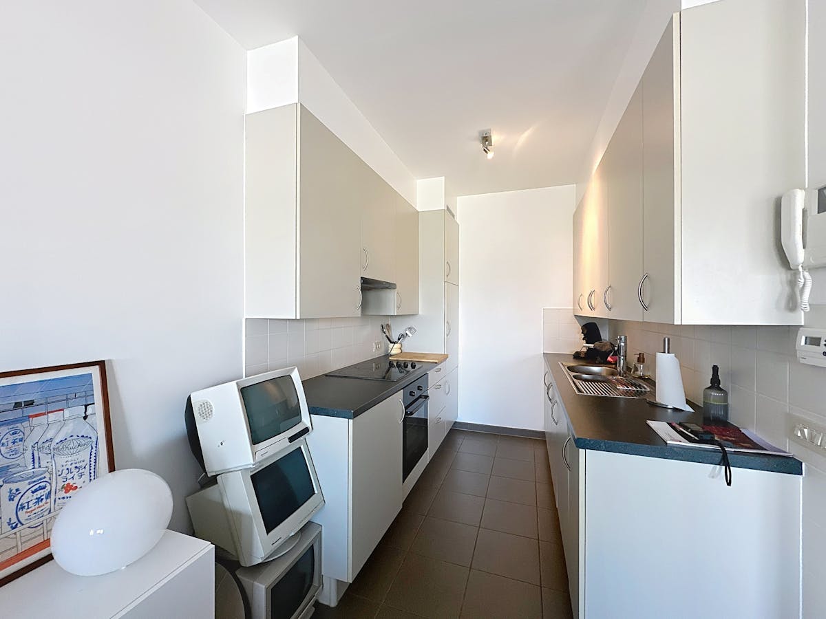Appartement met 2 slaapkamers en terras te huur in Sint-Kruis - foto 5