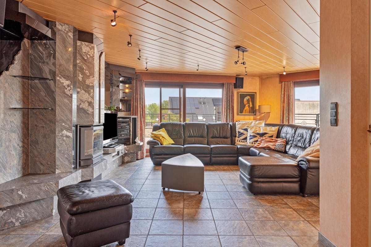 Handelspand te koop met woonst en atelier in Ruddervoorde - foto 1