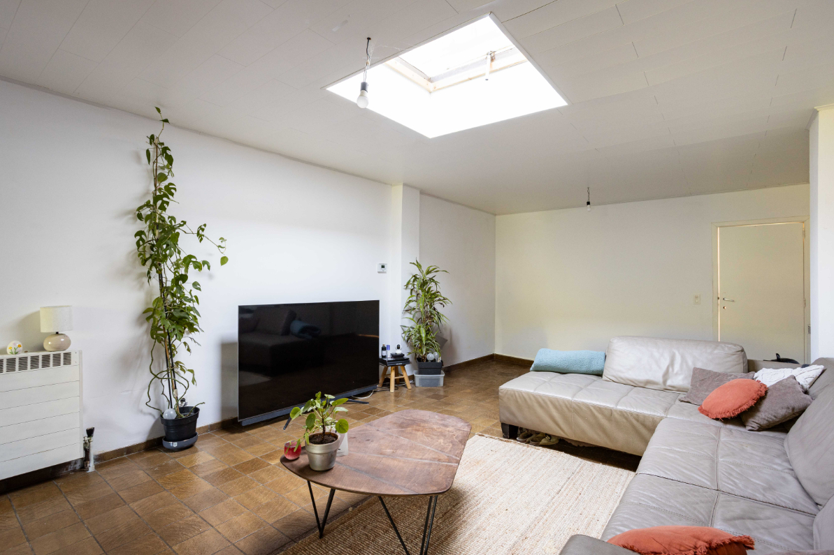 Rijwoning  met 4 slaapkamers en mooie tuin - foto 3