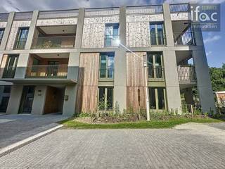 Exclusieve commerciële ruimte in centrum Tervuren. Maakt deel uit van het ARBORETO project. Ontdek dit unieke vastgoedproject in Tervuren, gelegen...