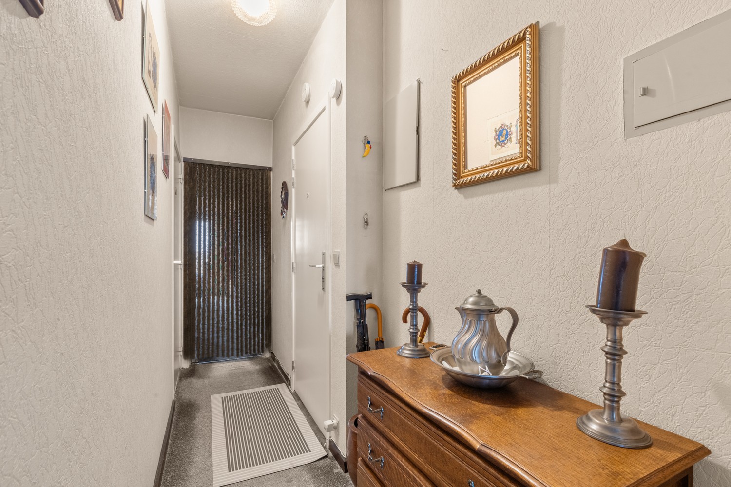 2-slaapkamer appartement met balkon, centraal gelegen - foto 2