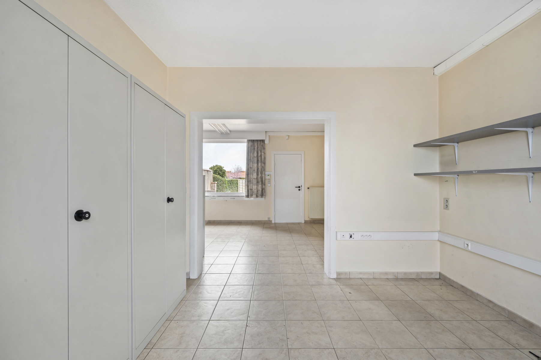 Dubbele woning met dubbele garage en tuin - foto 5