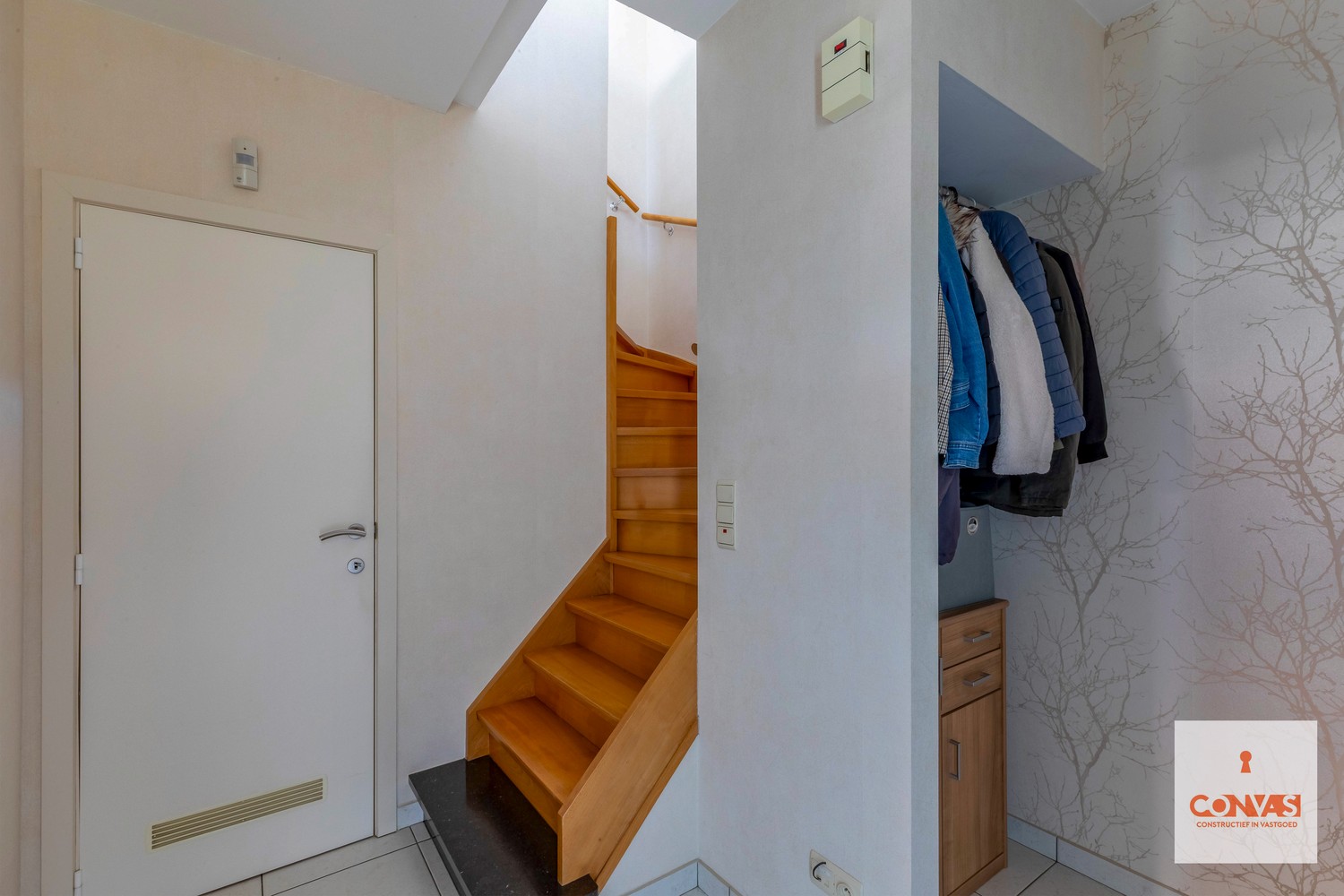 Instapklare woning met zonnige tuin en zwembad - foto 3