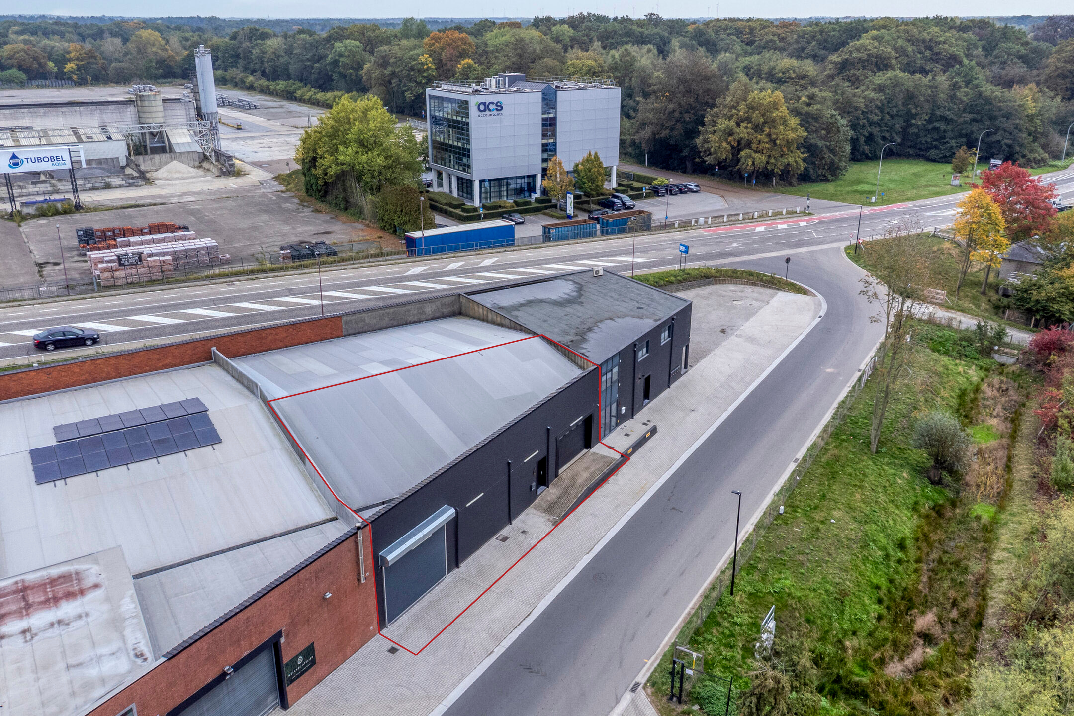 Uitstekend gelegen bedrijfspand in Ravels - foto 2