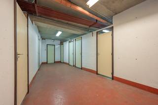 In Residentie Spinnaker, vlak aan de jachthaven van Blankenberge, bieden wij een uitzonderlijk geheel van 14 bergingen te koop aan, gelegen op...