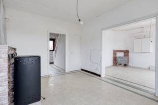 Deze te renoveren woning vinden we terug langs de Grotesteenweg op de grens van Geel en Westerlo. Dankzij zijn ligging geniet deze woning van...