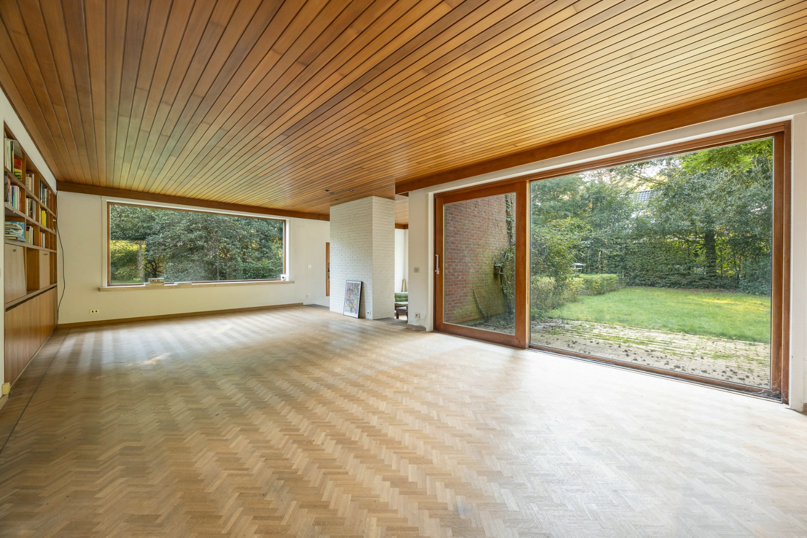 Te renoveren villa met 5 slaapkamers en prachtige tuin op toplocatie te 's Gravenwezel. - foto 5