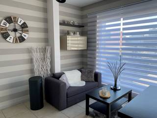 Prachtig, modern dakappartement met 1 slaapkamer op 50 meter van de zeedijk. Twee ruime terrassen,<br />Living met flat screen tv, digibox en zetelbed voor 1 persoon. Moderne keuken met vaatwasmachine en microgolfoven, slaapkamer met 2 persoonsbed, badkamer met douche en wastafel, toilet, tuinmeubelen, cv op gas, 5 de verdieping met lift. Gemeenschappelijke fietsenberging. Huisdieren niet toegelaten. Syndickosten inbegrepen.