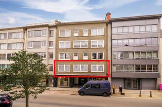 Gelegen in een rustige straat, ligt dit appartement op een perfecte locatie, op wandelafstand van het station en van het bruisende centrum.Met een...