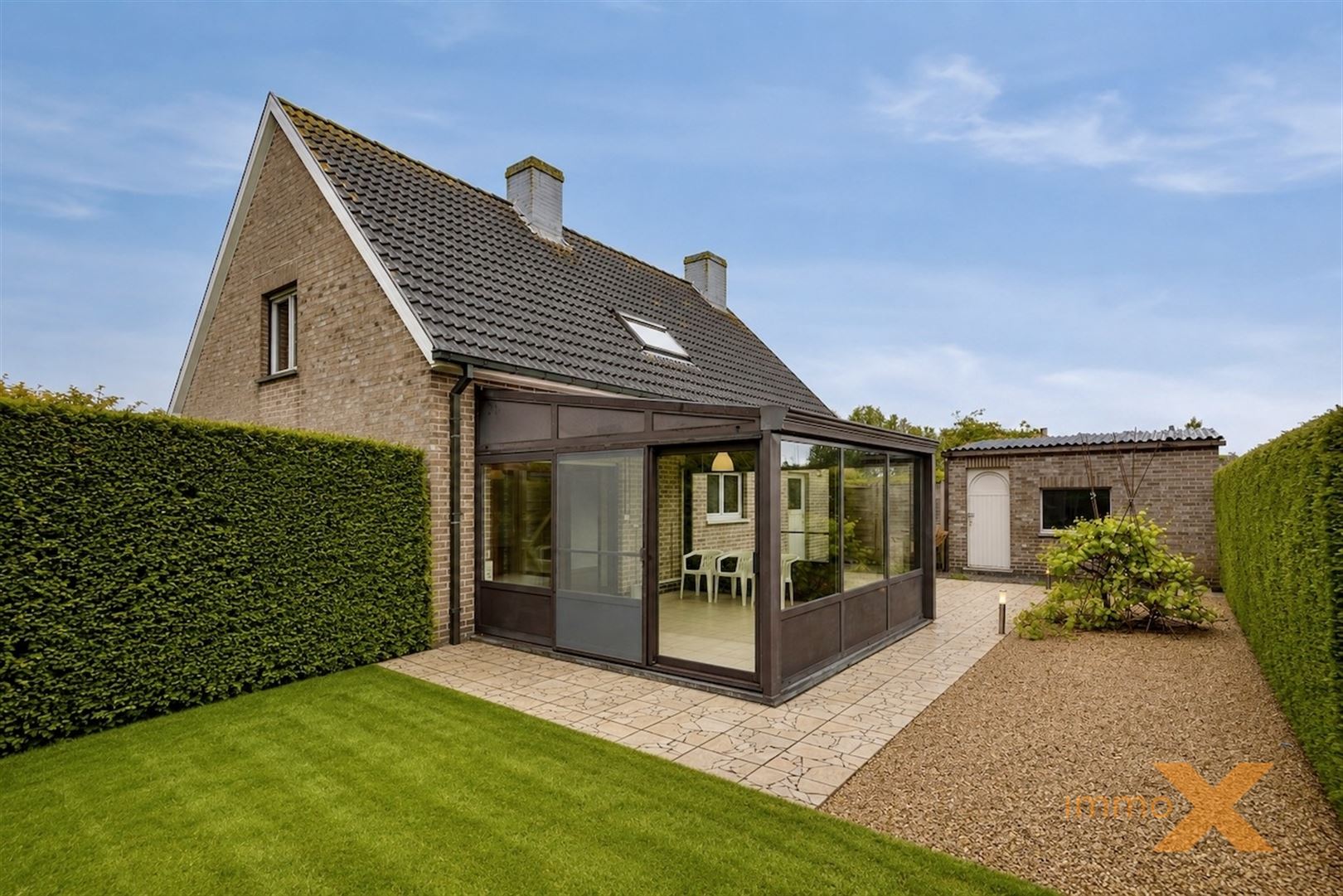RESIDENTIEEL GELEGEN GEZINSWONING MET 3 SLPKS - foto 3