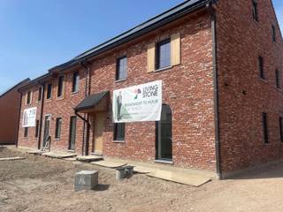 Appartementen te huur in een kleinschalig project met 6 wooneenheden, variërend van 2 tot 4 slaapkamers. Beschikbaar als gelijkvloerse...