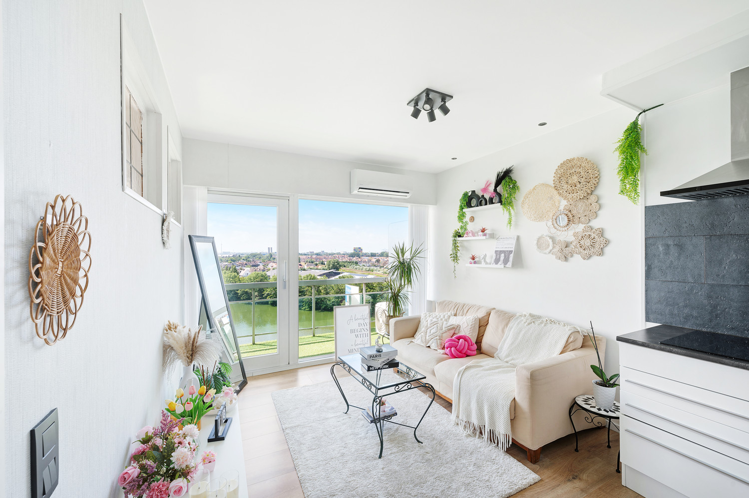 Prachtig vernieuwde studio/appartement met zonnig terras en open zichten - photo 5