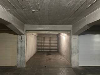 Deze gesloten garage met nummer 24 is gelegen op de -1 verdieping in de residentie Molière. Deze residentie is gelegen vlakbij de Zeedijk...