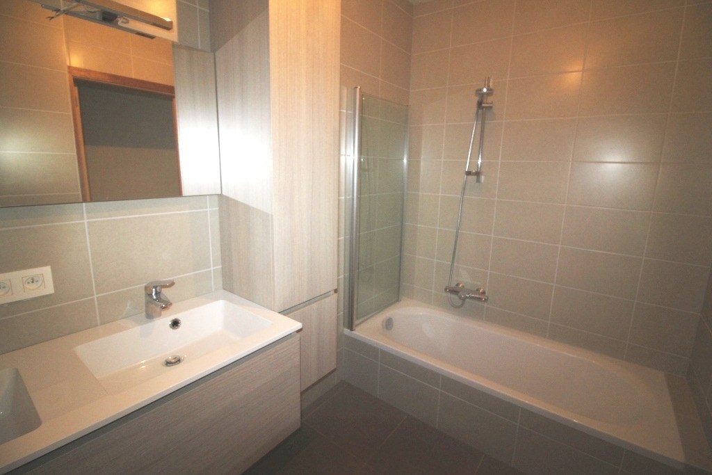 Gelijkvloers, energiezuinig appartement in centrum Westrozebeke - foto 4