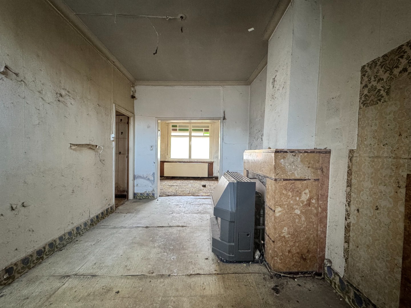 Te renoveren woning met uitweg te Olsene - foto 3