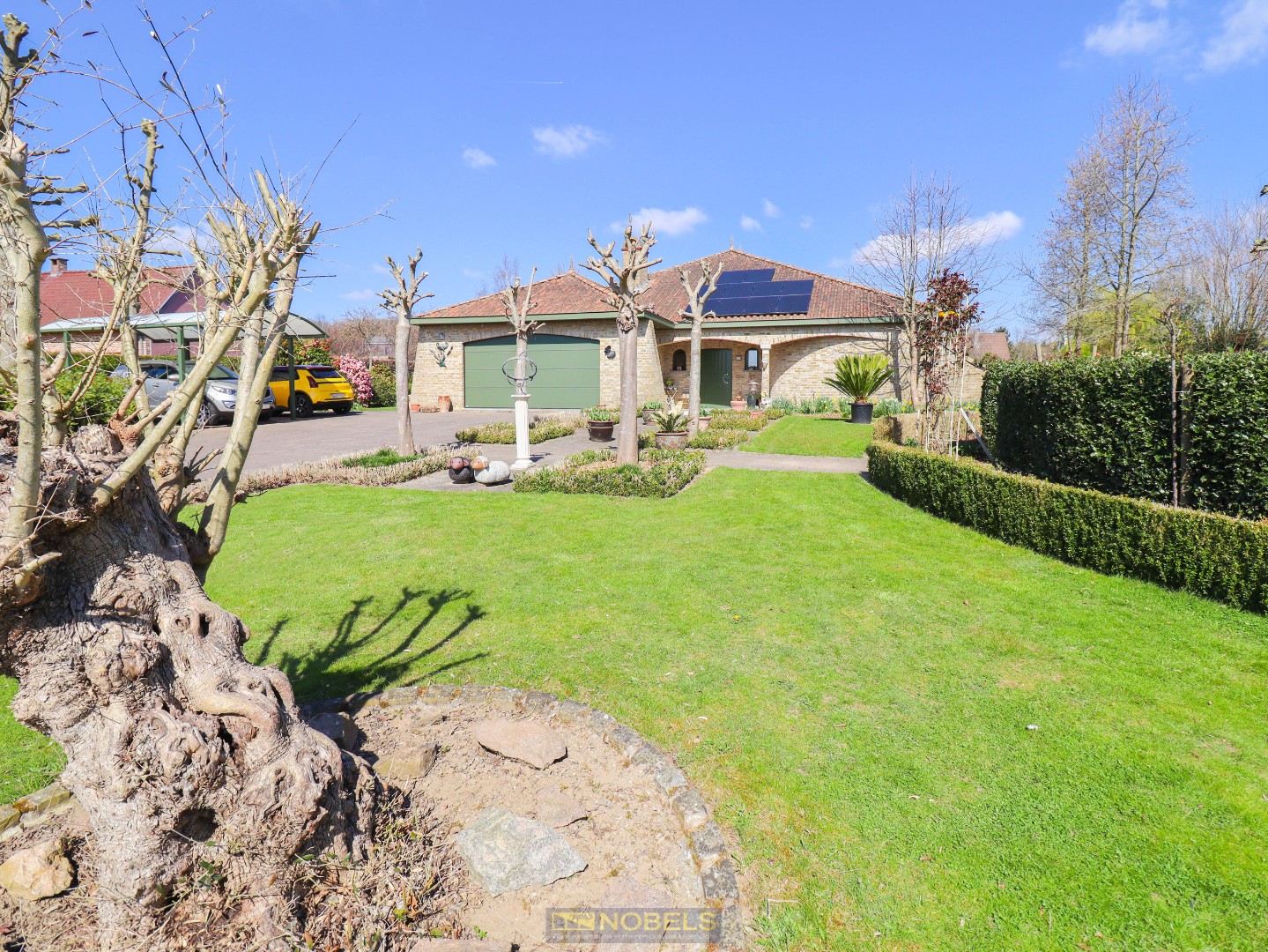 Te koop, Spaanse villa met prachtige tuin op gunstige ligging te Ronse - foto 1