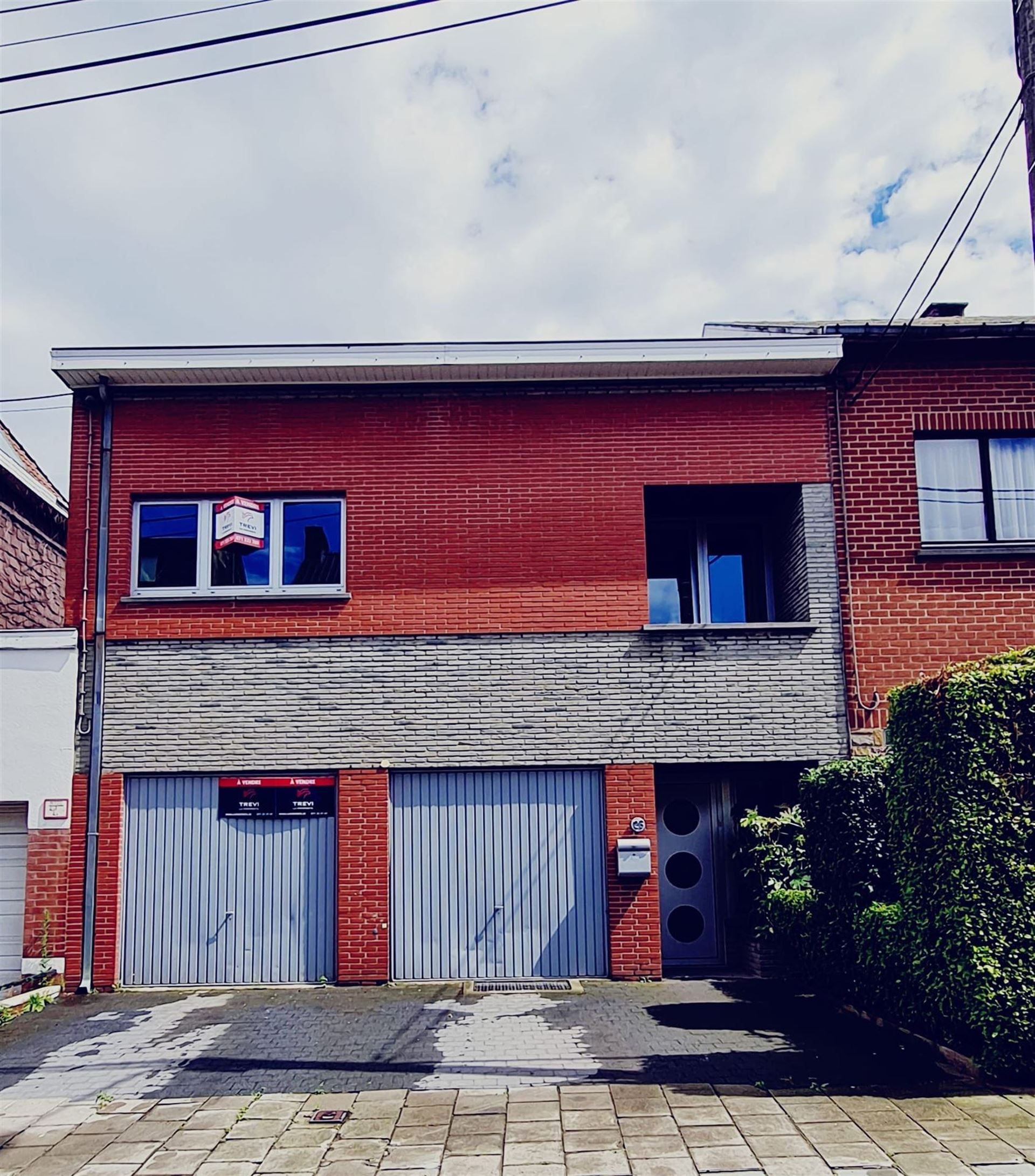 Huis te koop in Charleroi met 3 slaapkamers - foto 1