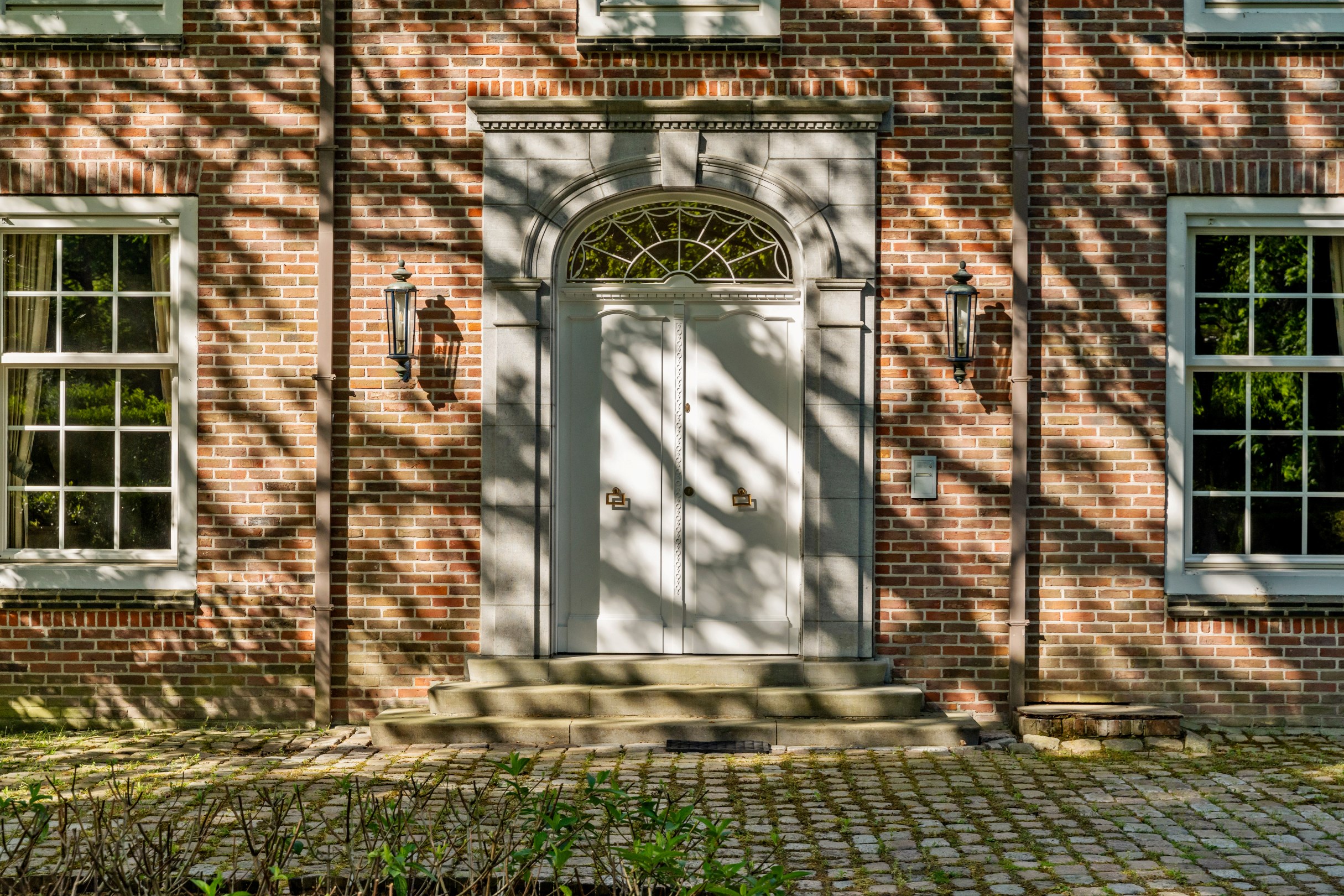 Villa Laporta architecturale avec 5 chambres, 3 salles de bains sur 5.233m². - photo 4