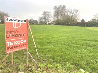 KAVEL 1 : Deze bouwgrond is gelegen tussen de Schelde en het Kluisbos en omgeven door het prachtig landelijk gebied van de Vlaamse Ardennen.Je kan er...