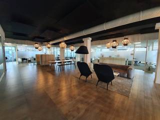 These office spaces for rent in Lochristi are located in the IDOLA all-in business center, which offers offices and flexible spaces with...