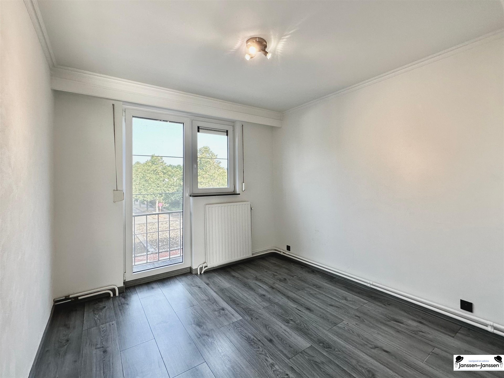 Duplex Appartement (108m²) met 3 tot 4 Slaapkamers, Garagebox en Terras (30m²) in Schoten - foto 5