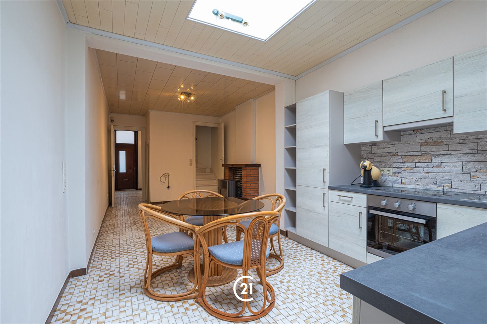 Instapklare woning in het centrum van Zottegem! - foto 5