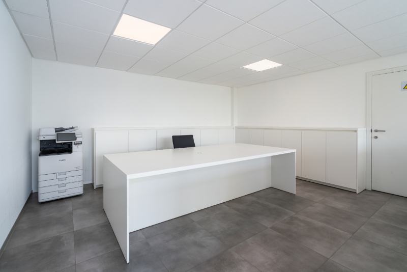 Commercial for rent in Roeselare - photo 4