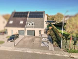 In het rustige Londerzeel Sint-Jozef vind je deze verzorgde halfopen bebouwing op een perceel van 497 m², met een bewoonbare oppervlakte van 184...