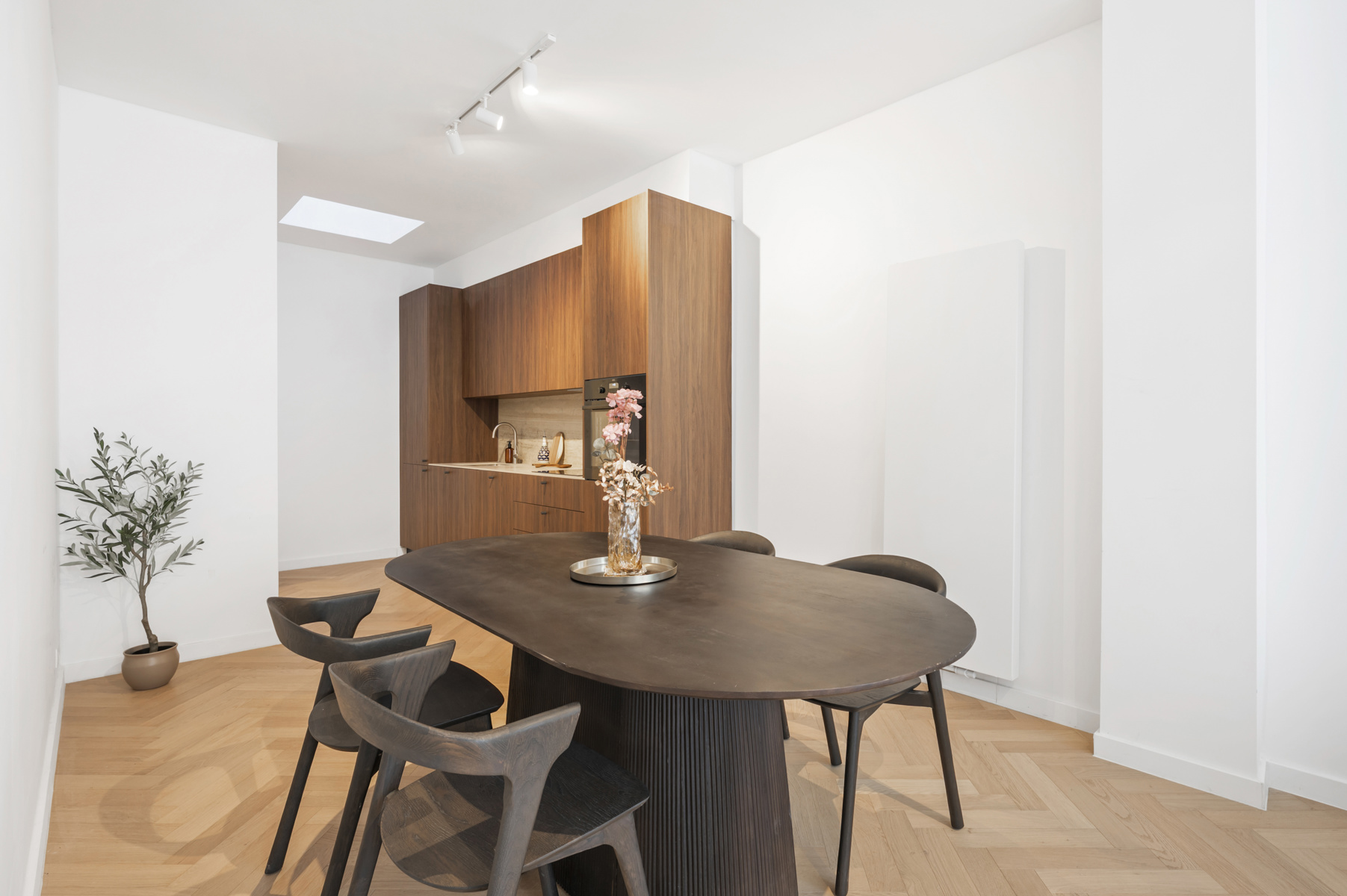 Gerenoveerd appartement met twee slaapkamers en terras - foto 5