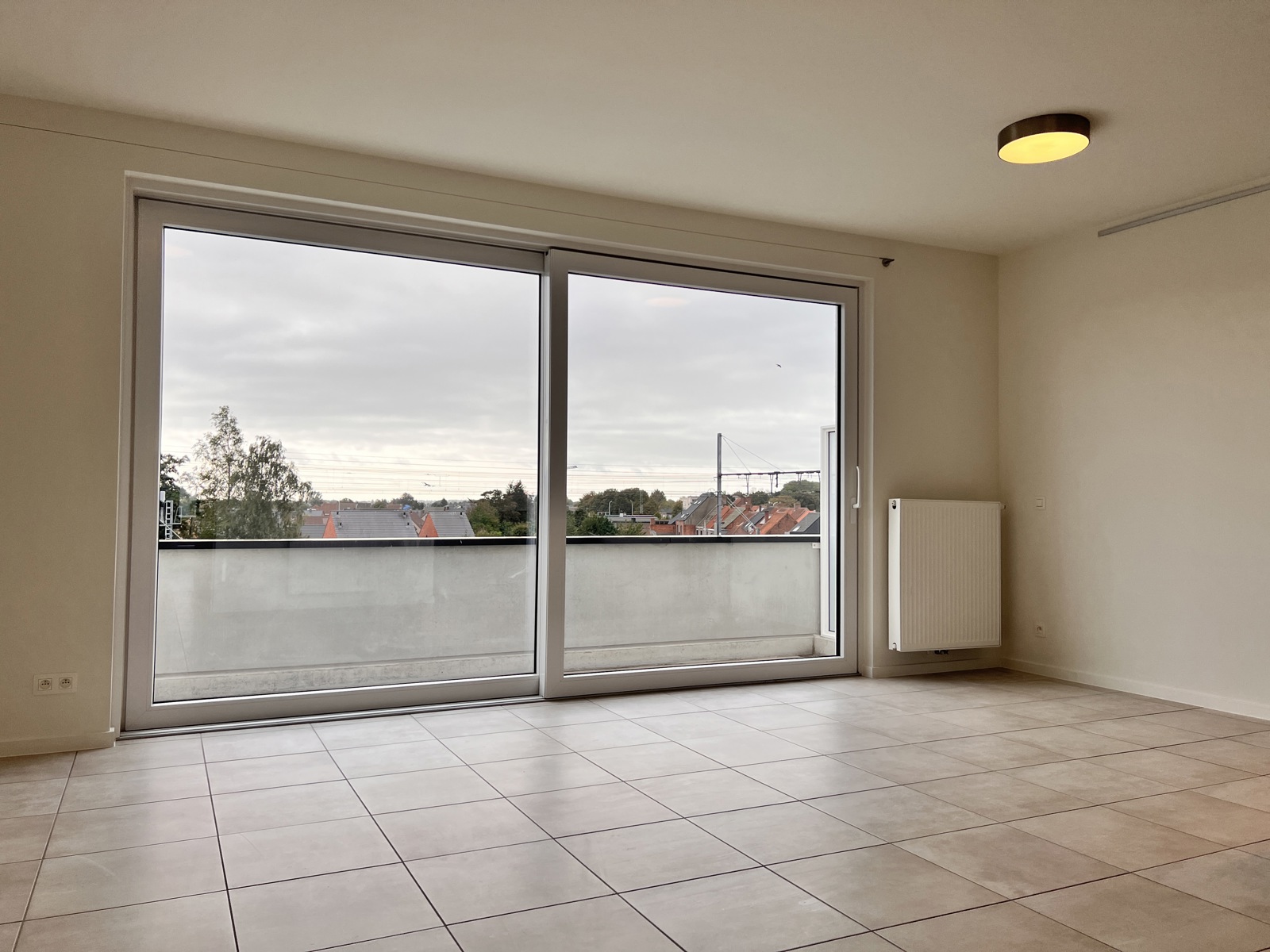 Splinternieuw 1 slaapkamer appartement nabij het station - foto 1