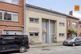 Stijlvolle en instapklare woning op toplocatie in Kessel-Lo. Bent u op zoek naar een moderne, energiezuinige woning in een rustige buurt vlak bij...