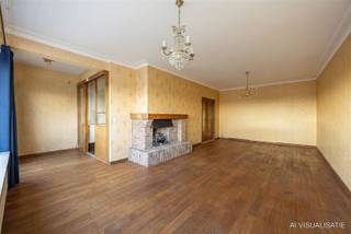 <p><span>Het appartement is gelegen op de bruisende Bredabaan en heeft een geniale bereikbaarheid. </span></p><p><span>Openbaar vervoer (tram en bus) voor de deur, op- en afrit van de autosnelweg op kleine afstand. Op wandelafstand van supermarkten, winkels en scholen.</span></p><p><span> </span></p><p><span>* Lichtrijke leefruimte</span></p><p><span>* Vlotte bereikbaarheid</span></p><p><span>* EPC B-label</span></p><p><span>* Kelderberging</span></p><p><span> </span></p><p><span>Dit appartement bevindt zich op de 6e verdieping en is te bereiken met de lift. </span></p><p><span>Je wordt verwelkomd in de inkomhal die toegang geeft tot de leefruimte en keuken. De living heeft een L-vorm en laat toe een grote eettafel en salon te plaatsen. De keuken met ontbijthoek werd voorzien van de nodige toestellen. </span></p><p><span> </span></p><p><span>In de hal vind je de badkamer met bad, dubbele wastafel en plaats voor wasmachine en de dressing met ingemaakte kasten. Net ernaast bevindt zich het apart toilet. </span></p><p><span>De 2 slaapkamers met toegang tot het terras aan de achterzijde van het gebouw. </span></p><p><span> </span></p><p><span>Gemeenschappelijke kosten: </span></p><p><span>eigen verbruik: 58 EUR/maand</span></p><p><span>Algemene kosten: 190 EUR/maand</span></p><p><span> </span></p><p><span>Interesse in dit leuke appartement? Contacteer ons op 03/646.66.55 of info@sinjoor.be</span></p>