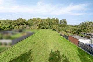 Droom je van een eigen woning op een plek waar rust, natuur en ruimte samenkomen? Dan is dit perceel van 13a81ca precies wat je zoekt. Met een...