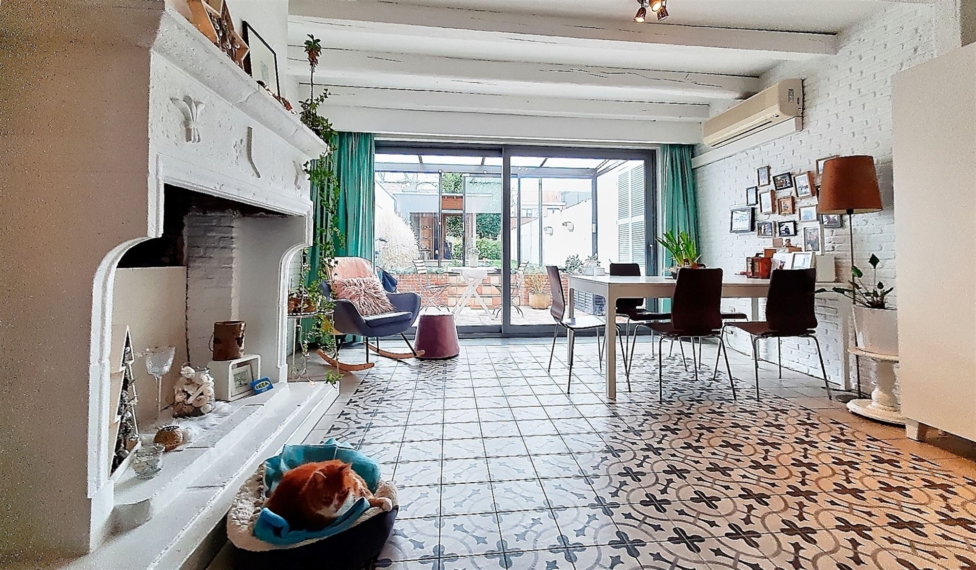 Retail space with apartment - photo 4