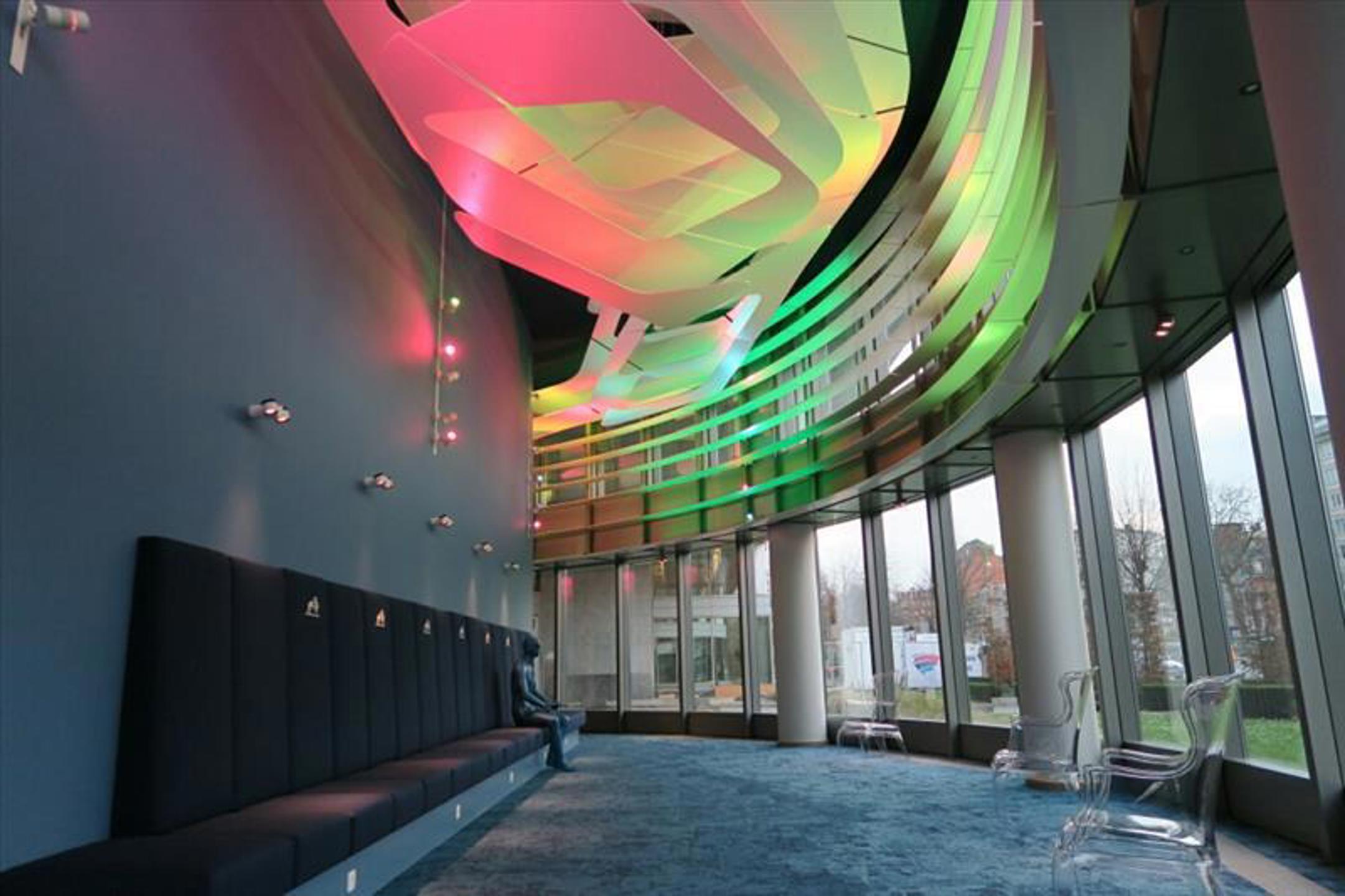 Commercial for rent in Schaerbeek - photo 2