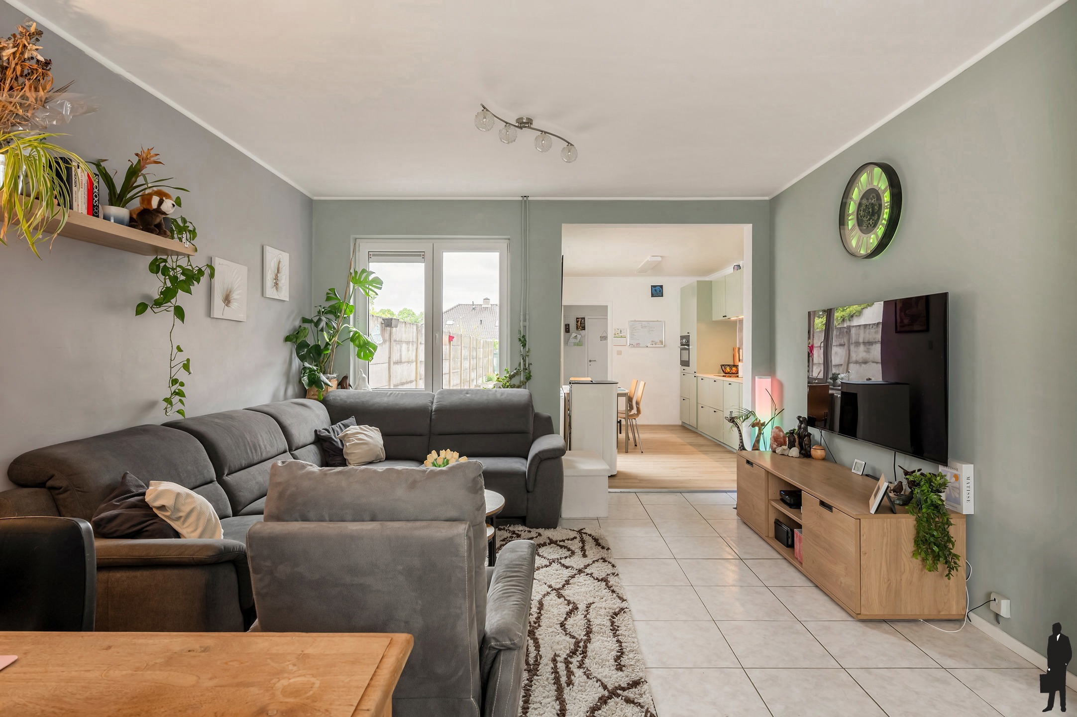 Charmante gerenoveerde rijwoning met zij-ingang en tuin in centrum Essen. - foto 4