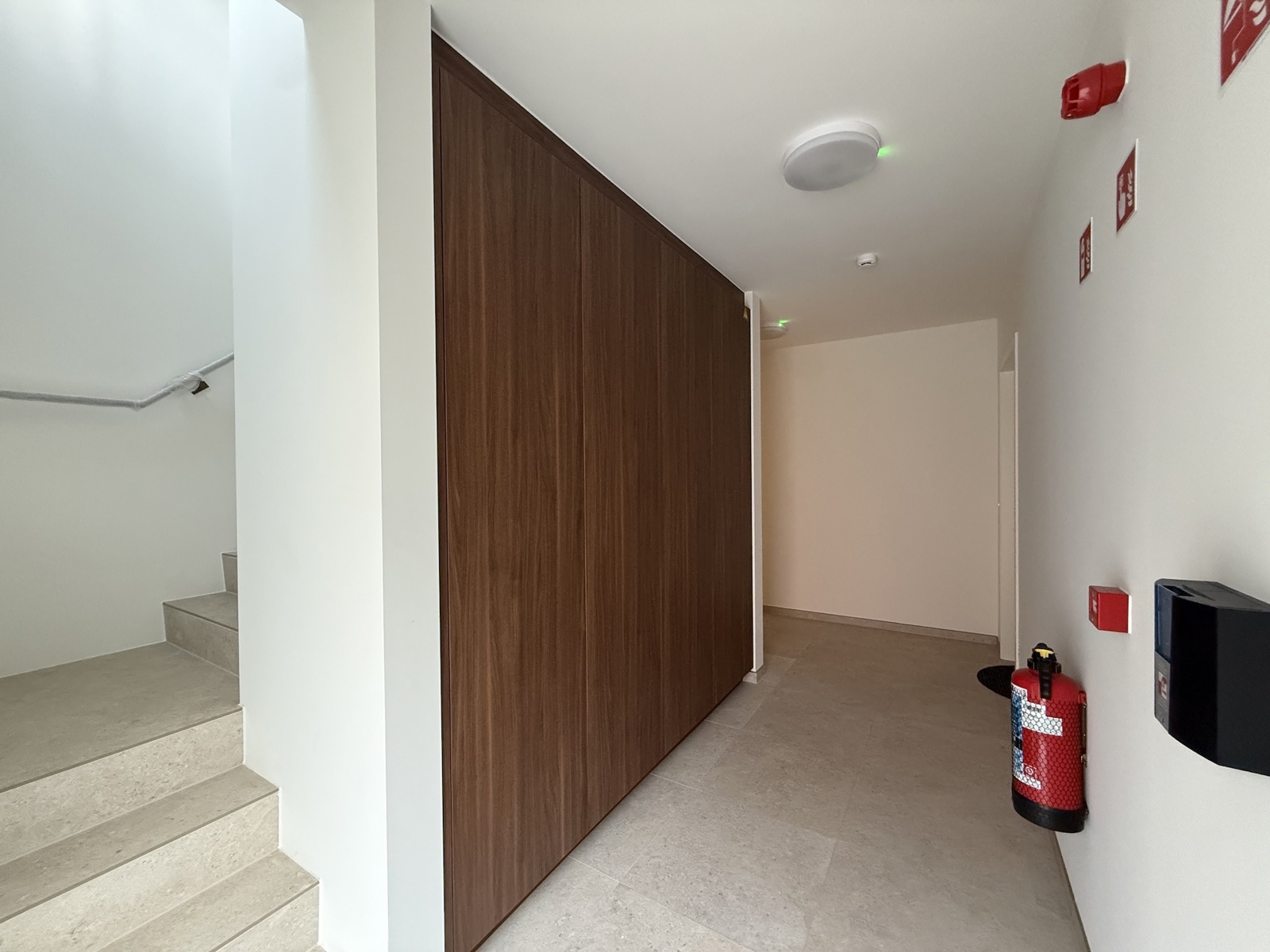 Stijvol nieuwbouwappartement met 3 slpk en terras - foto 3
