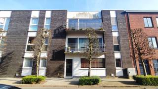 Sint Andries: zeer goed gelegen appartement tussen de Gistelse en de Torhoutse Steenweg, op wandel-/fietsafstand van het station en met zeer...