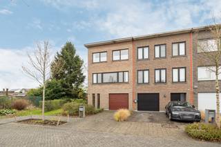 Charmante halfopen bebouwing met zonnige zuidtuin in rustige wijk van AartselaarIn een kindvriendelijke en bijzonder rustige buurt van Aartselaar...