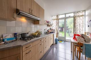 Opbrengsteigendom nabij het Rivierenhof.Het gebouw verkeert in een uitmuntende staat van onderhoud en bestaat uit drie appartementen met telkens één...