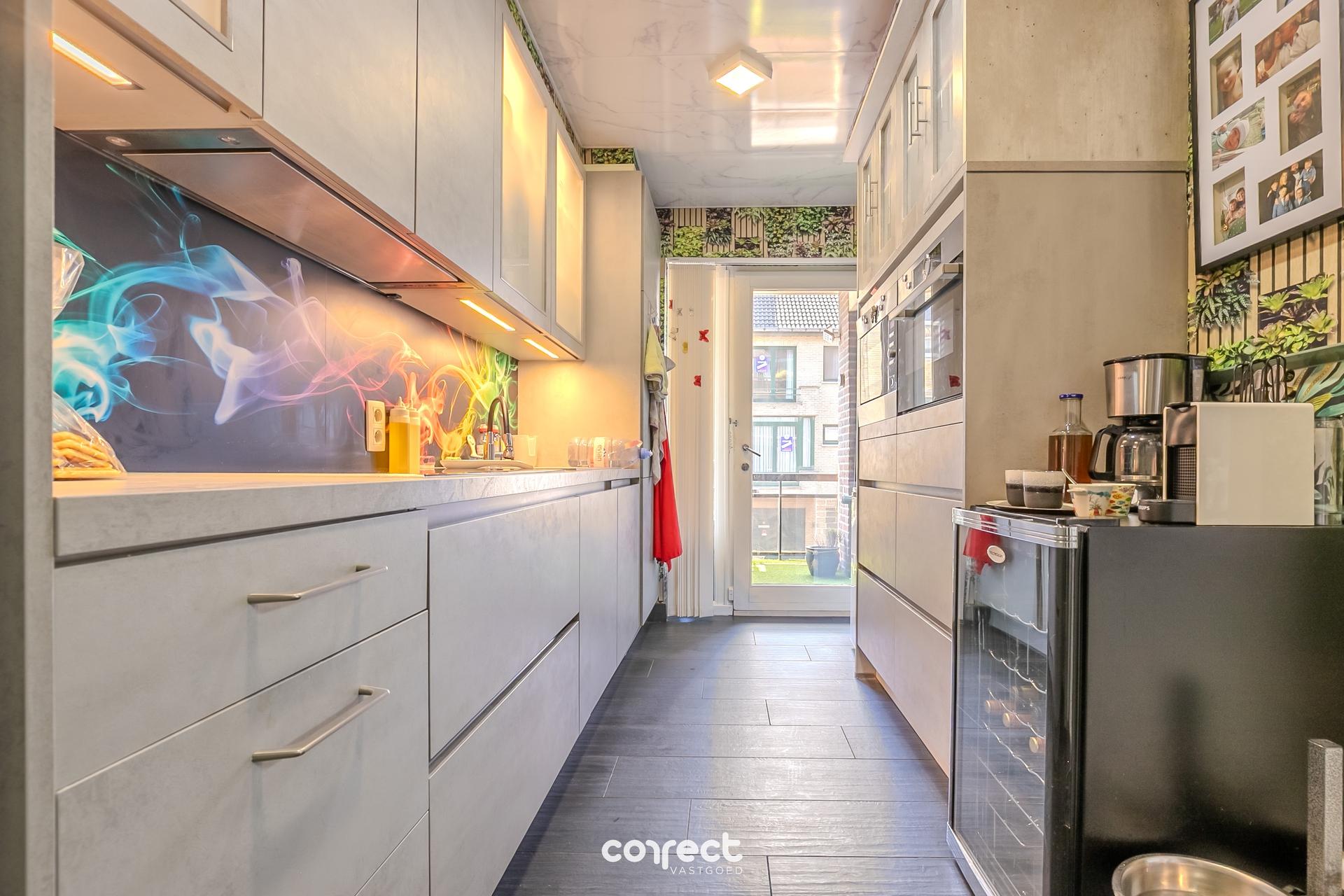 Goed onderhouden appartement met 2 slaapkamers op centrale ligging. - foto 5