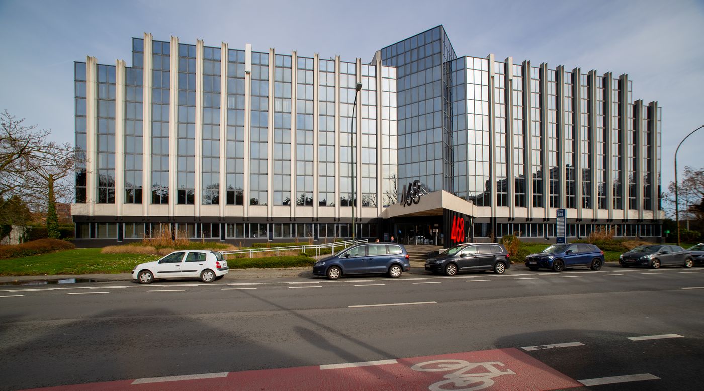 Bureaux modernes de 3.109 m² à un emplacement de choix près de l'autoroute A12 - photo 4