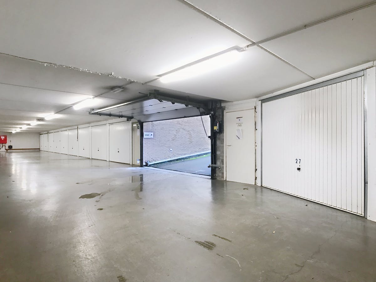 Gesloten garagebox te koop Duinenweg te Middelkerke! - foto 4