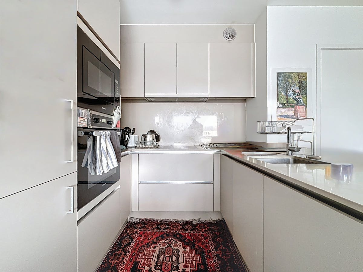 Brussel : Mooi 2 slaapkamer appartement + parking - foto 5