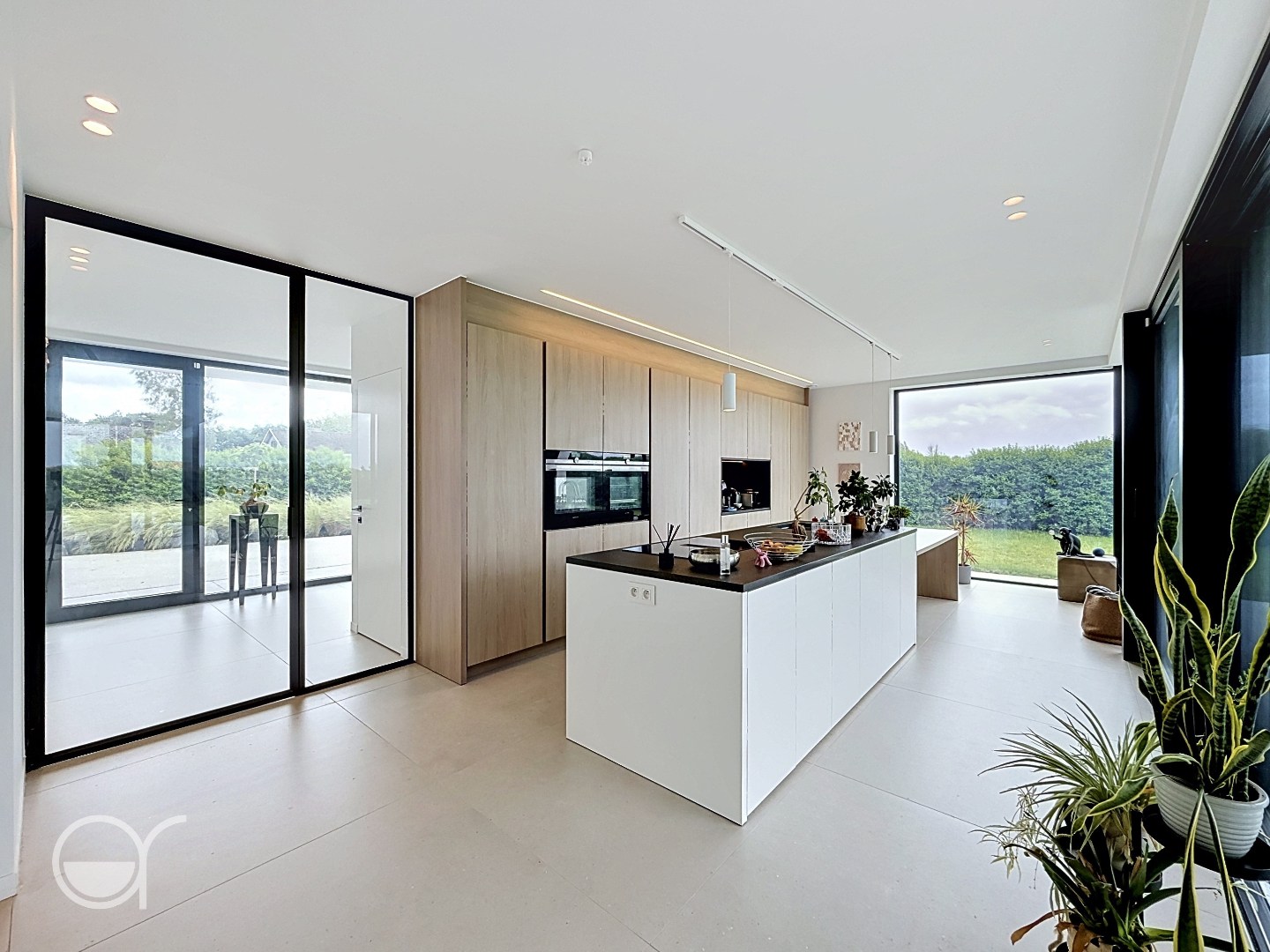 Luxe nieuwbouwvilla te huur met idyllisch uitzicht - foto 4
