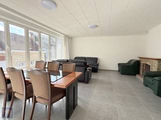 In het centrum van Leuven, op korte afstand van het historisch stadscentrum, de universiteitscampussen en UZ Gasthuisberg, bevindt zich dit...